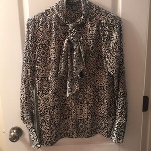 BCBG MAXAZRIA blouse size medium black and white